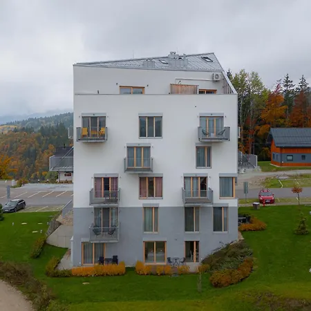Moj Hillside Apartment *